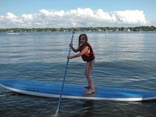 kid on SUP